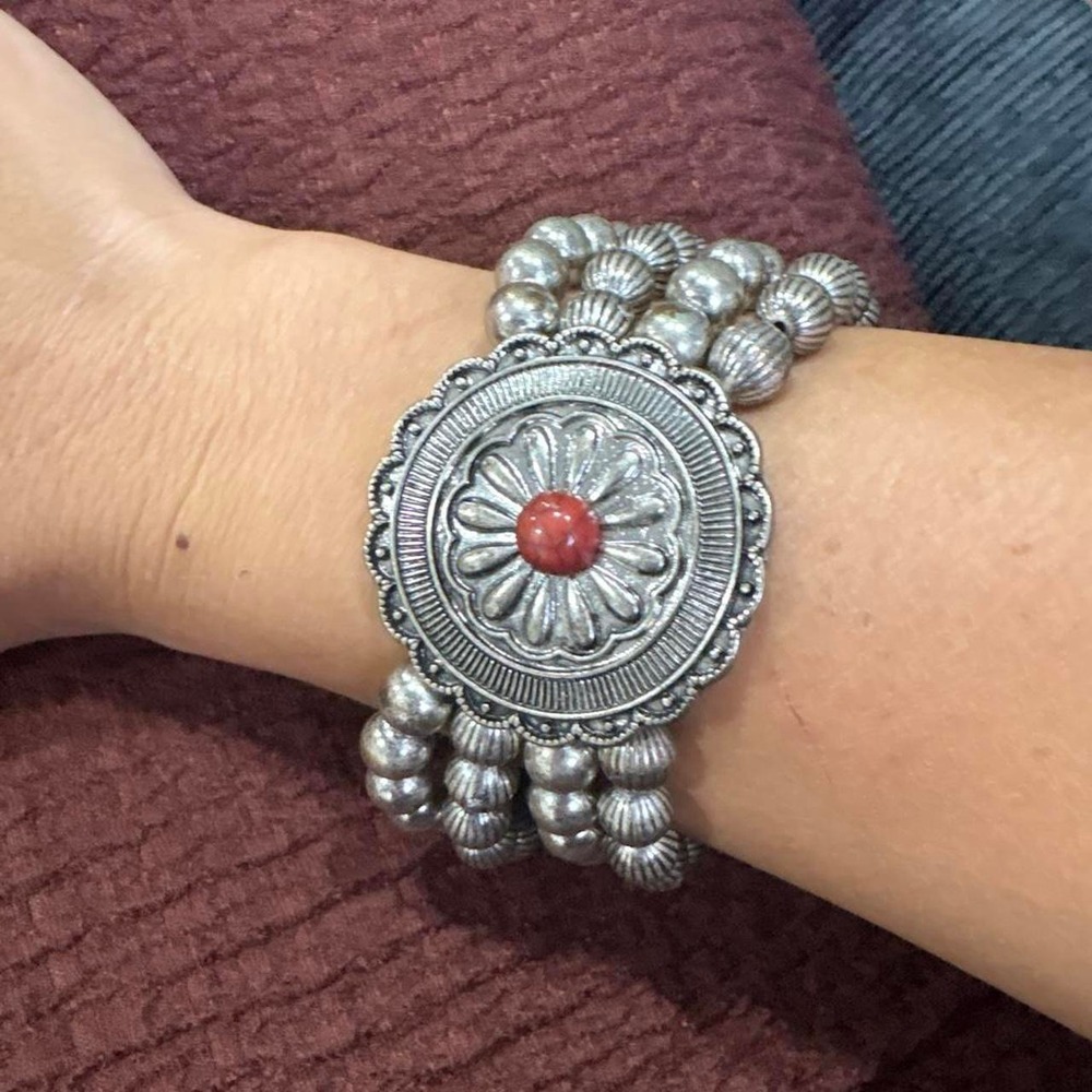 Unbranded Beaded Bracelet Womens OS Silver Excellent Southwestern Concho Red